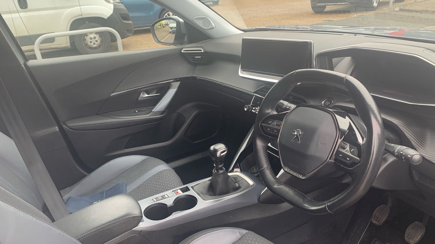 Used Peugeot 2008 2020 for sale - 76260936: Photo 11
