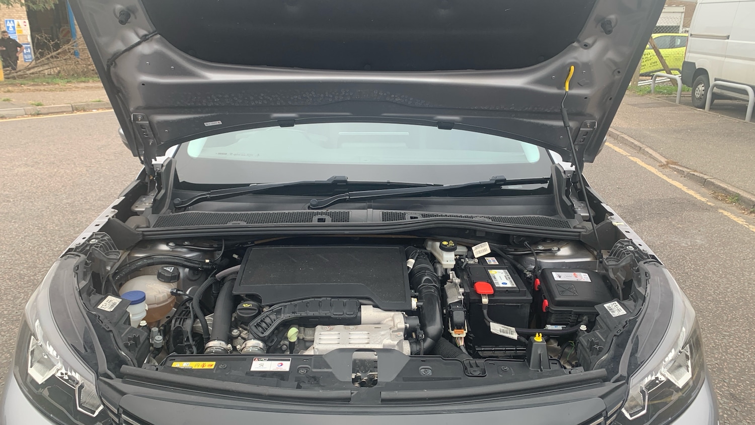 Used Peugeot 2008 2020 for sale - 76260936: Photo 18
