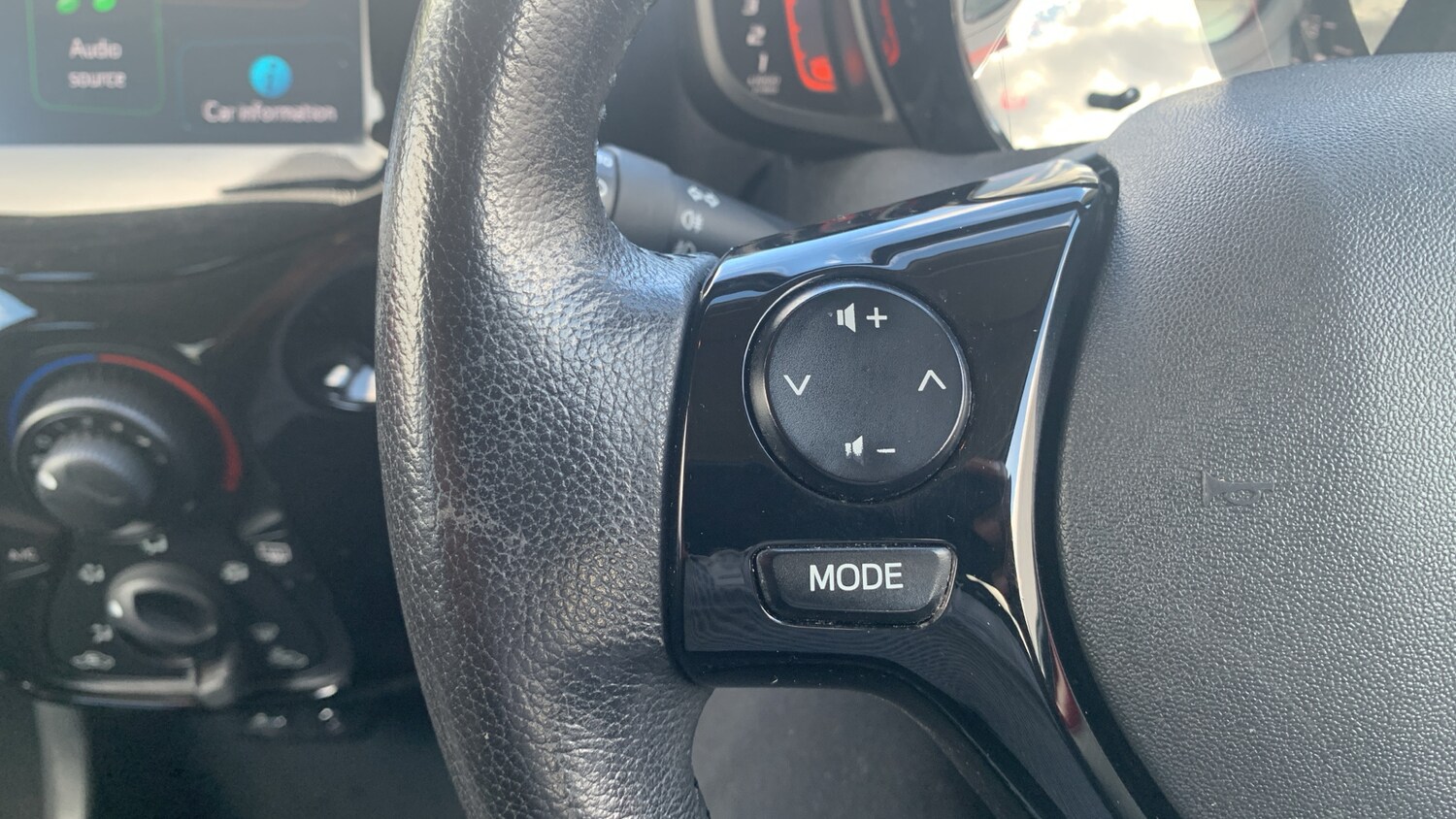 Used Peugeot 108 2021 for sale - 75966317: Photo 23