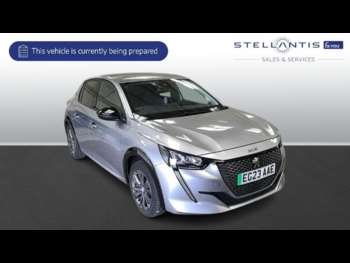 2023 - 50kWh Allure Premium + Hatchback 5dr Electric Auto (7.4kW Charger) (136 ps)