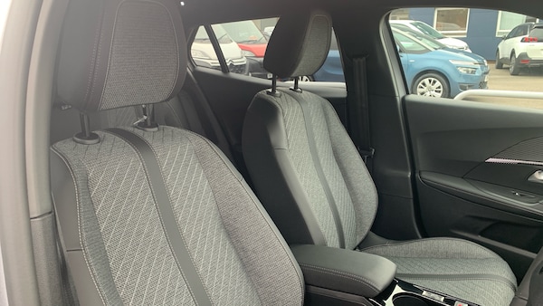 Used Peugeot 2008 2025 for sale - 76228677: Photo 41