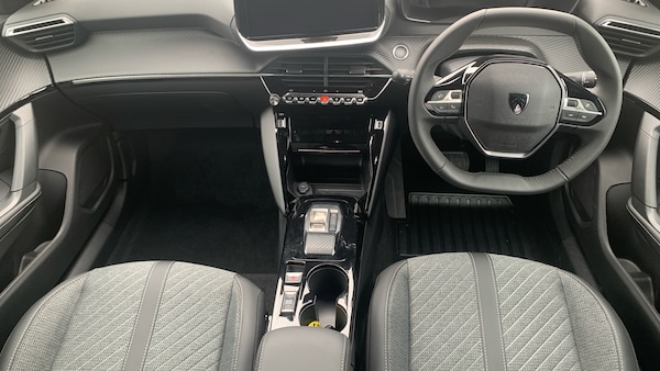 Used Peugeot 2008 2025 for sale - 76228677: Photo 4