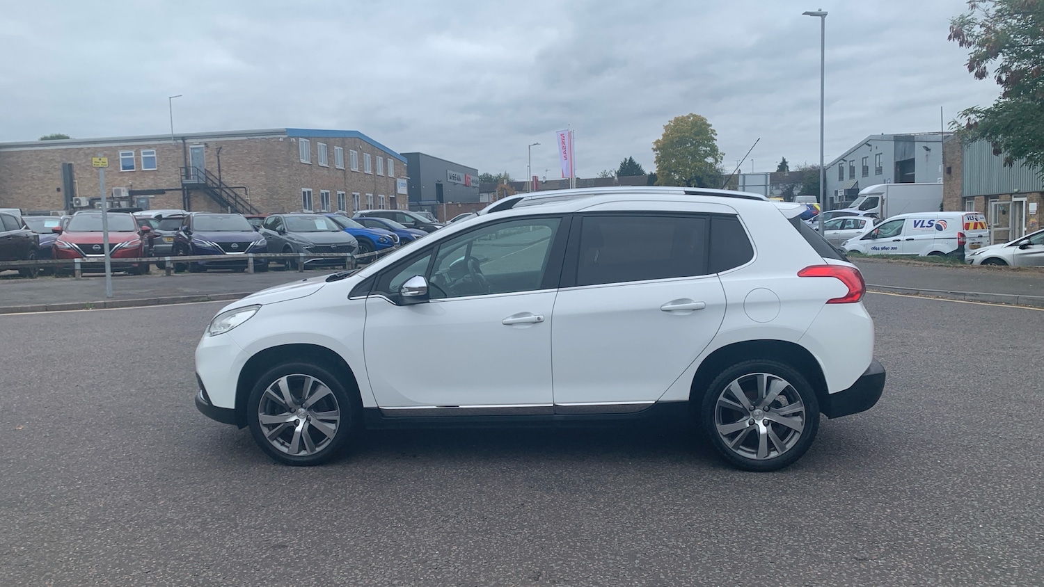Used Peugeot 2008 2013 for sale - 76248415: Photo 6