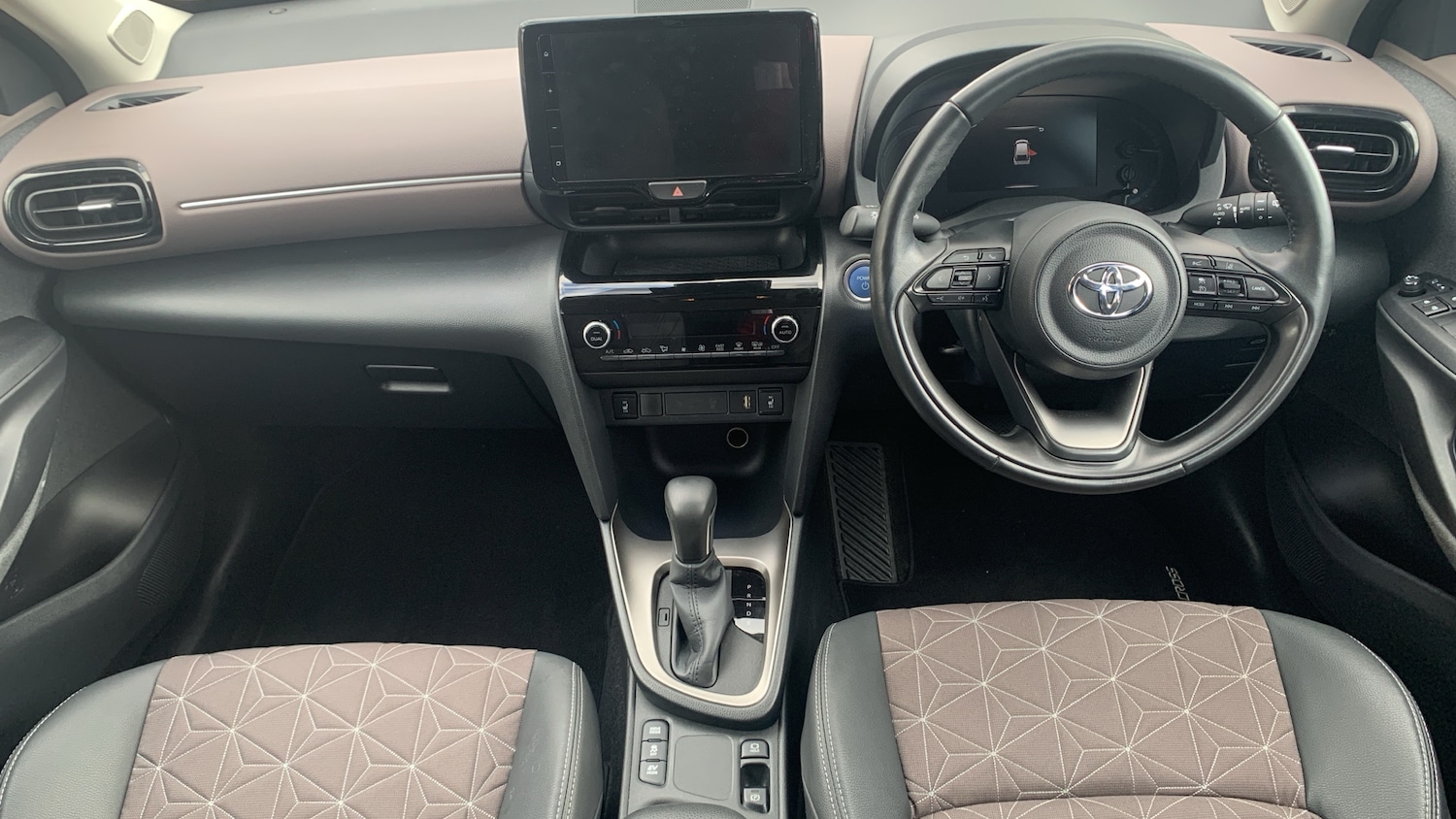 Used Toyota Yaris Cross 2022 for sale - 76003097: Photo 4