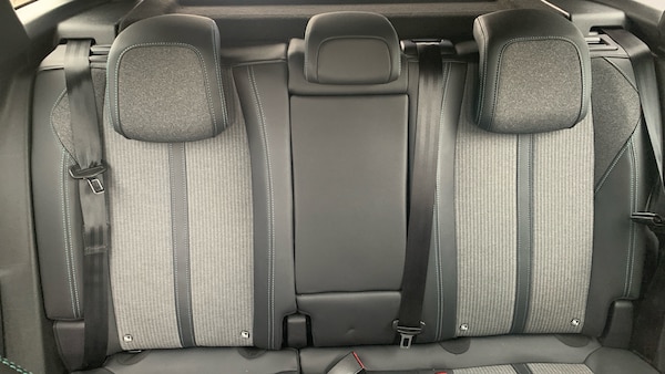 Used Peugeot 3008 2023 for sale - 76241064: Photo 25