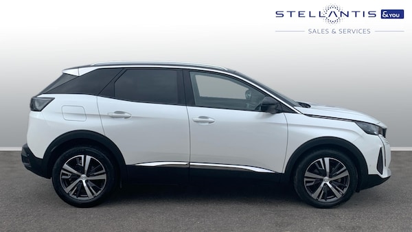Used Peugeot 3008 2023 for sale - 76241064: Photo 2