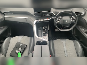 Used Peugeot 3008 2023 for sale - 76241064: Photo 4