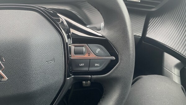 Used Peugeot 2008 2022 for sale - 76228691: Photo 24