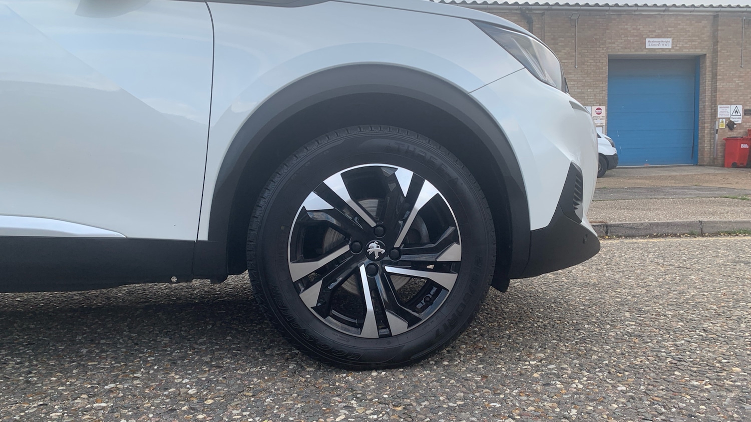 Used Peugeot 2008 2023 for sale - 76315637: Photo 17