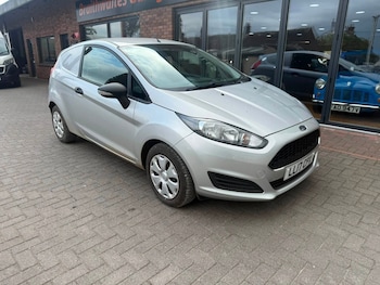 Used Ford Fiesta 2017 for sale - 79625420: Photo