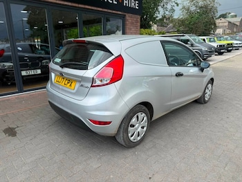 Used Ford Fiesta 2017 for sale - 79625420: Photo