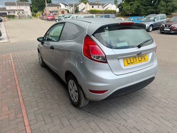 Used Ford Fiesta 2017 for sale - 79625420: Photo