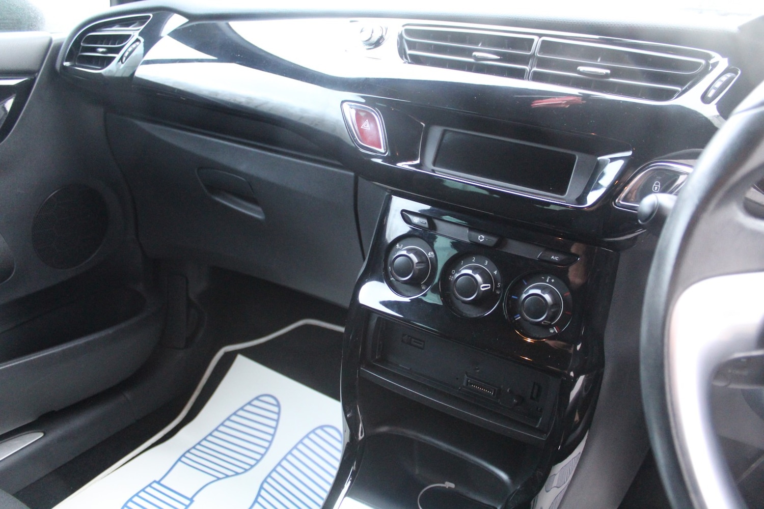 Used Citroen DS3 2012 for sale - 77595323: Photo 17