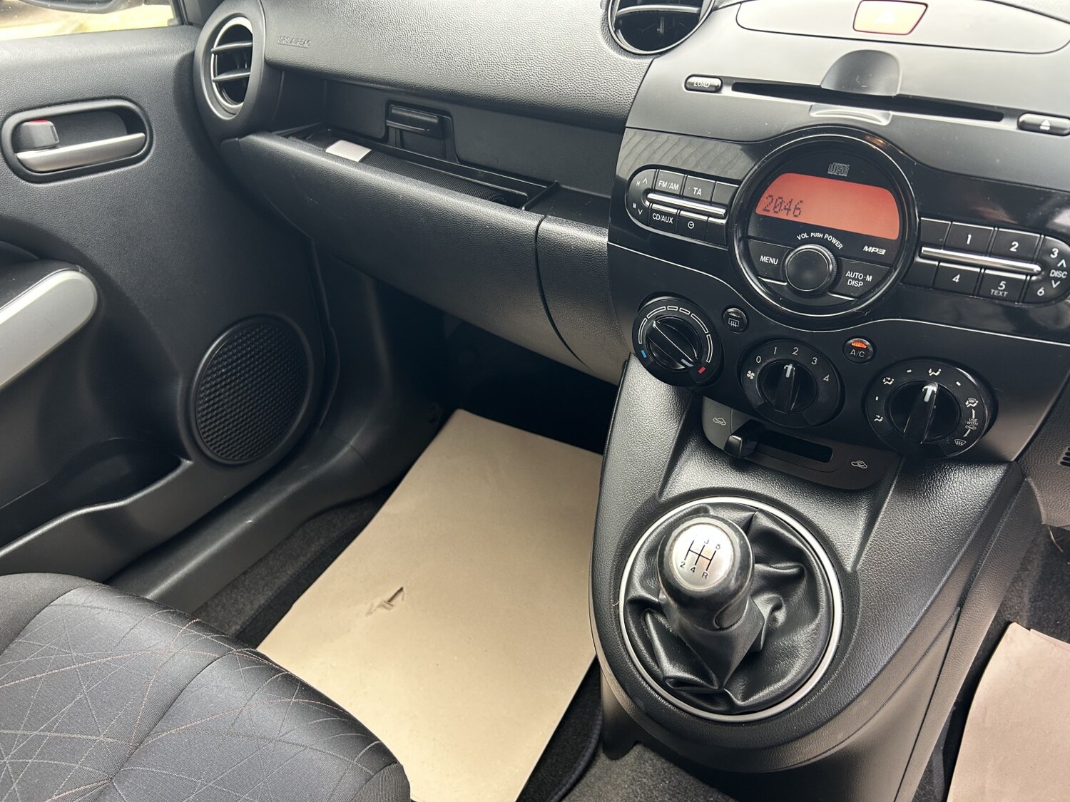 Used Mazda Mazda2 2012 for sale - 77609990: Photo 12