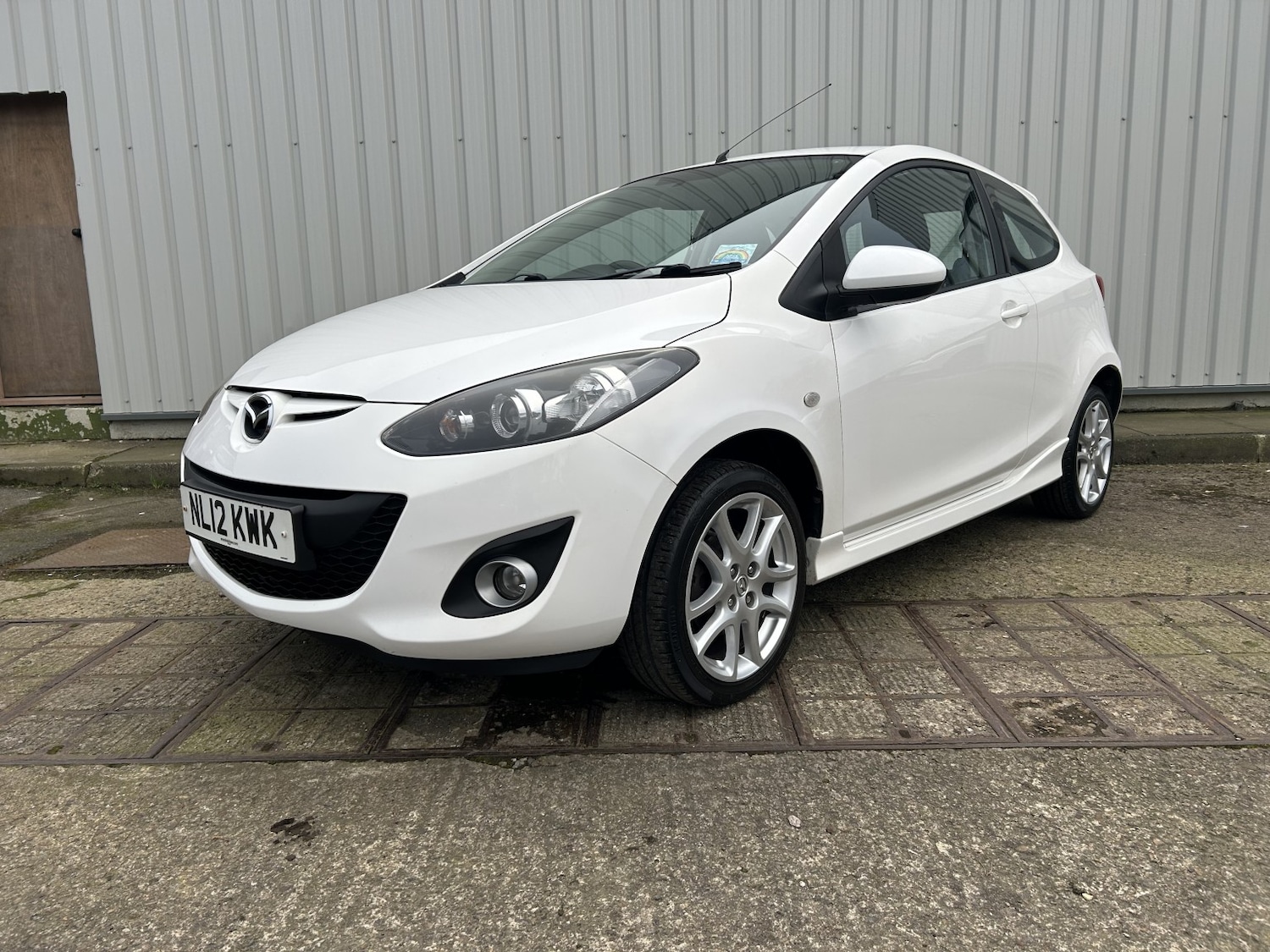 Used Mazda Mazda2 2012 for sale - 77609990: Photo 2