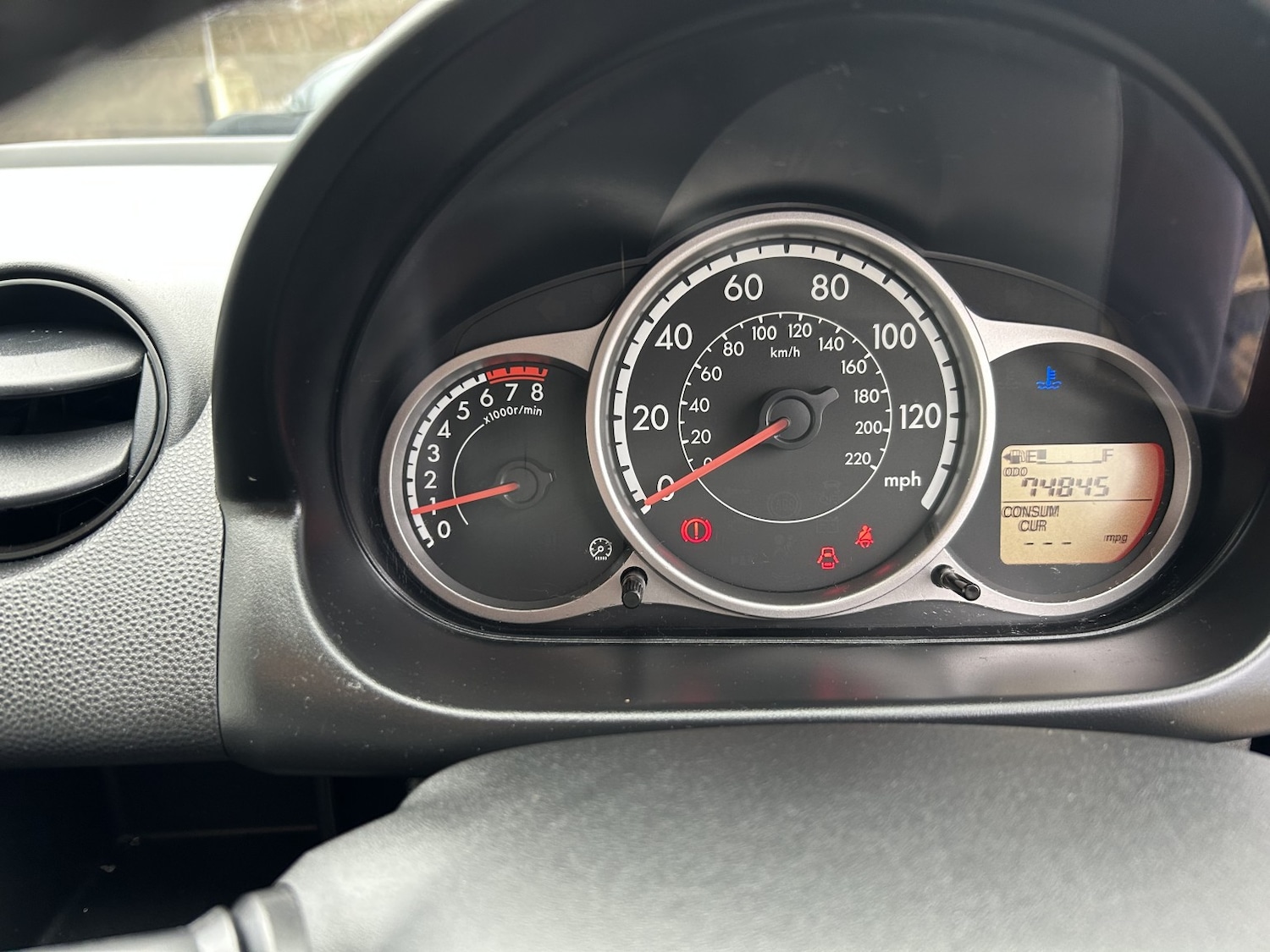 Used Mazda Mazda2 2012 for sale - 77609990: Photo 8