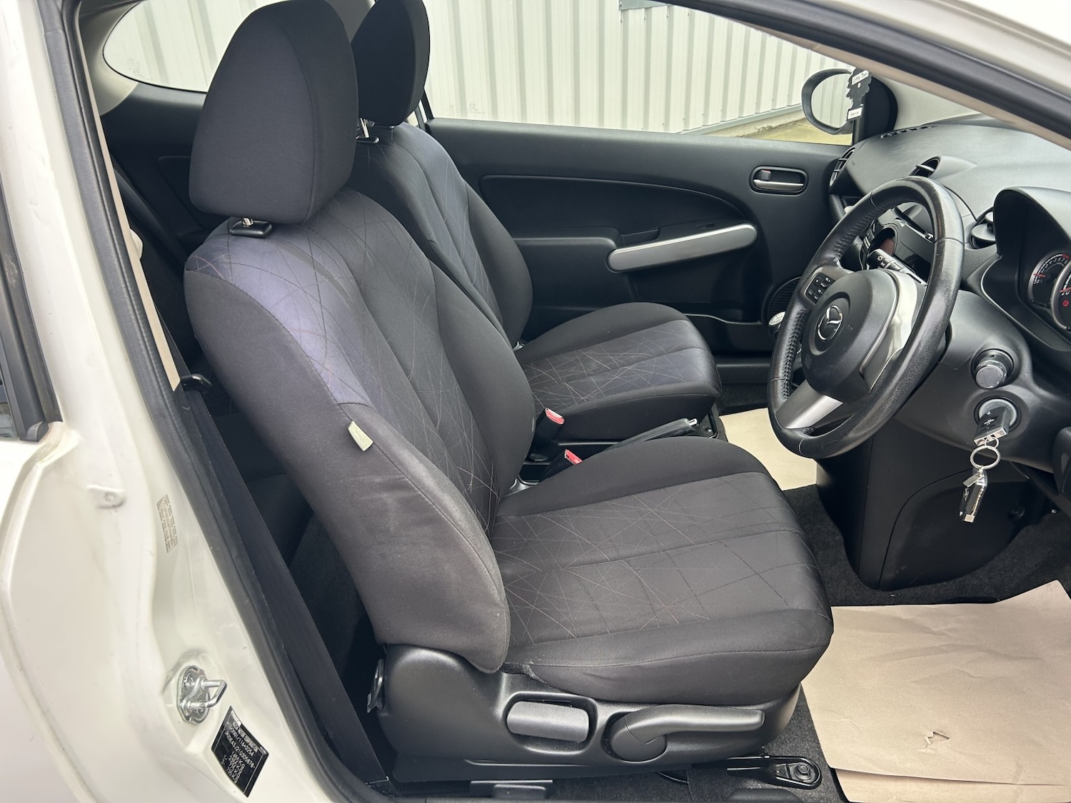 Used Mazda Mazda2 2012 for sale - 77609990: Photo 9