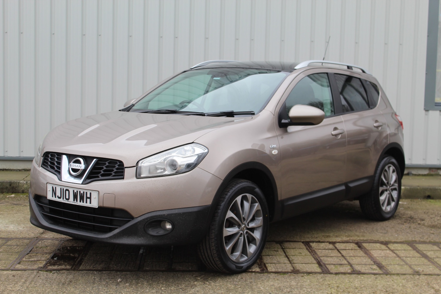 Used Nissan Qashqai 2010 for sale - 77632619: Photo 2