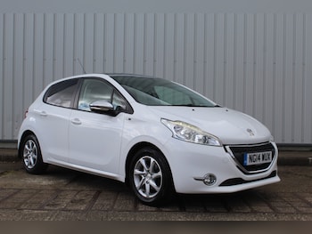 Used Peugeot 208 2014 for sale - 79347122: Photo