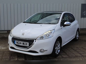 Used Peugeot 208 2014 for sale - 79347122: Photo