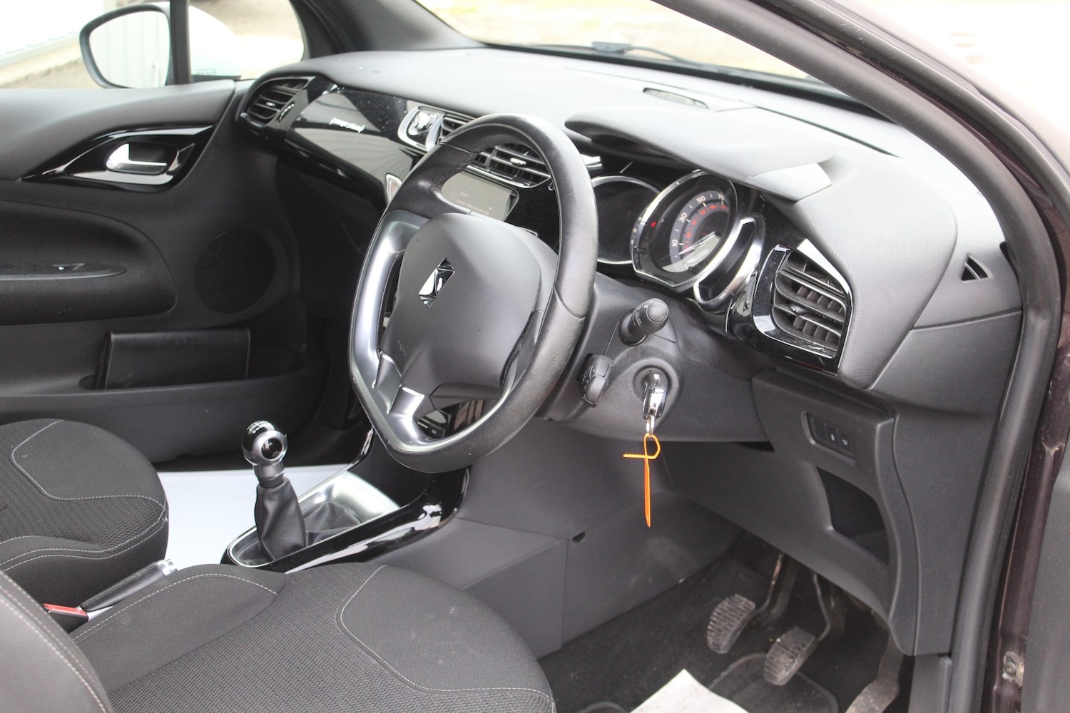 Used DS Automobiles DS 3 2015 for sale - 77710735: Photo 14