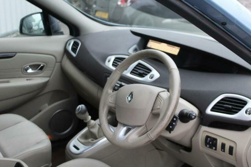 Used Renault Grand Scenic 2010 for sale - 77575770: Photo 14