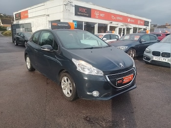 Used Peugeot 208 2015 for sale - 78851531: Photo