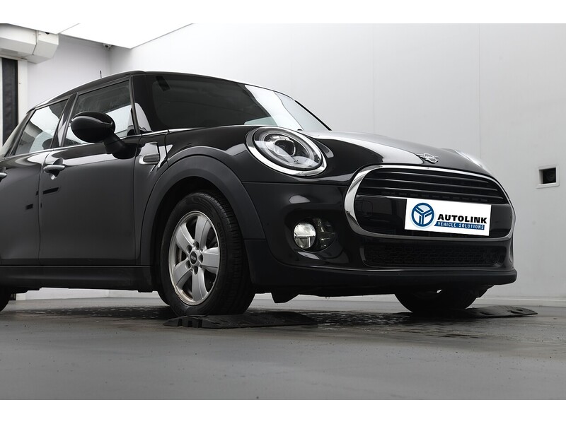 Used MINI Hatch 2018 for sale - 77836592: Photo 5
