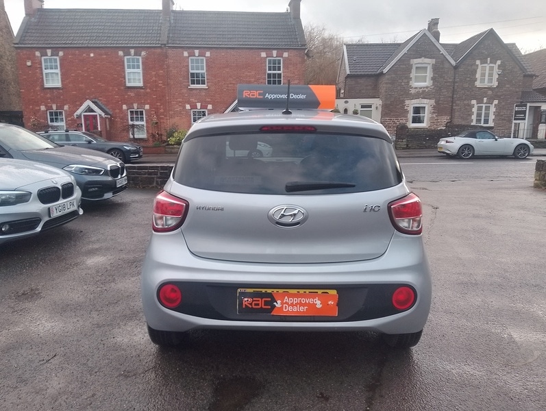 Used Hyundai i10 2018 for sale - 77422972: Photo 11
