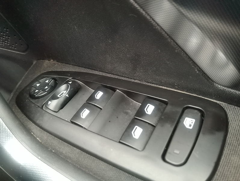 Used Peugeot 2008 2016 for sale - 77605237: Photo 22