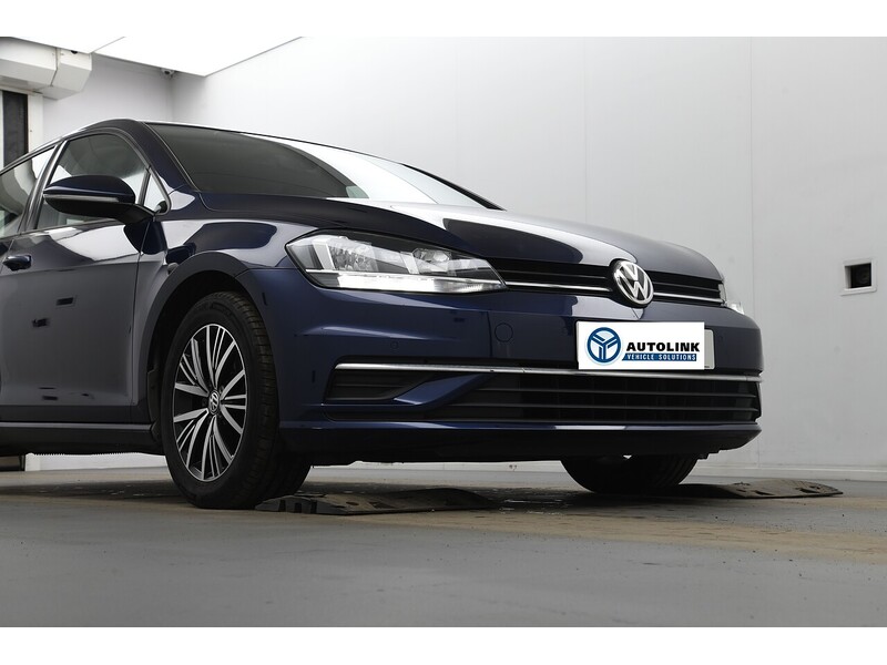 Used Volkswagen Golf 2018 for sale - 78016690: Photo 2