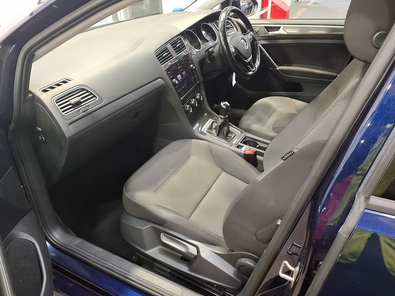 Used Volkswagen Golf 2018 for sale - 78016690: Photo 8