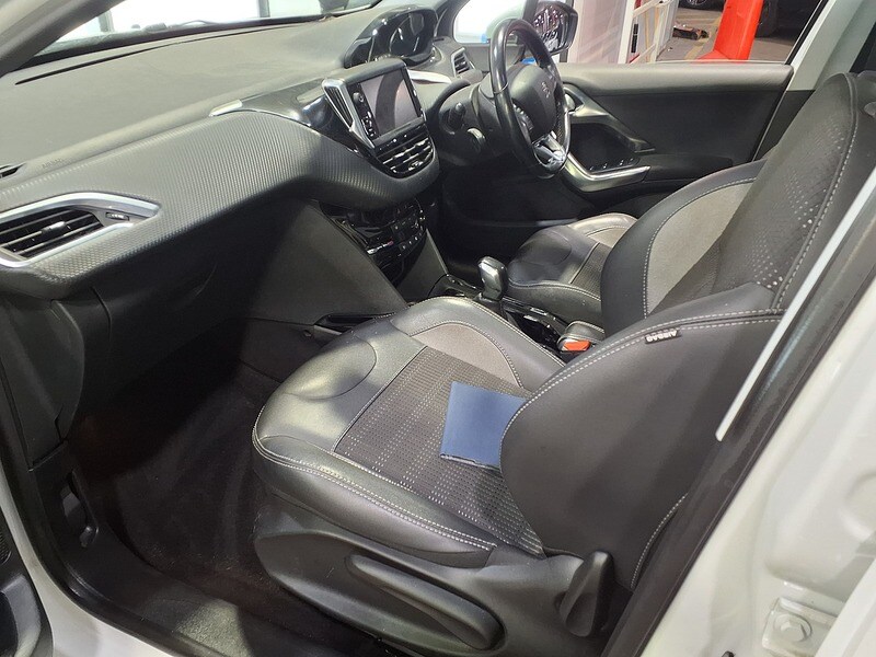 Used Peugeot 2008 for sale - 77530261: Photo 11