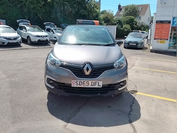 Used Renault Captur 2019 for sale - 79308521: Photo