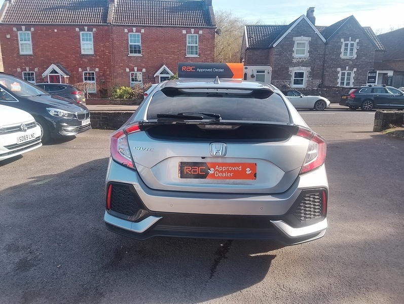 Used Honda Civic 2017 for sale - 77655710: Photo 10