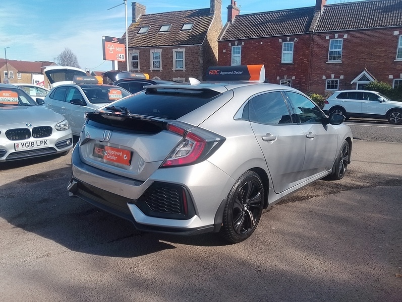 Used Honda Civic 2017 for sale - 77655710: Photo 11