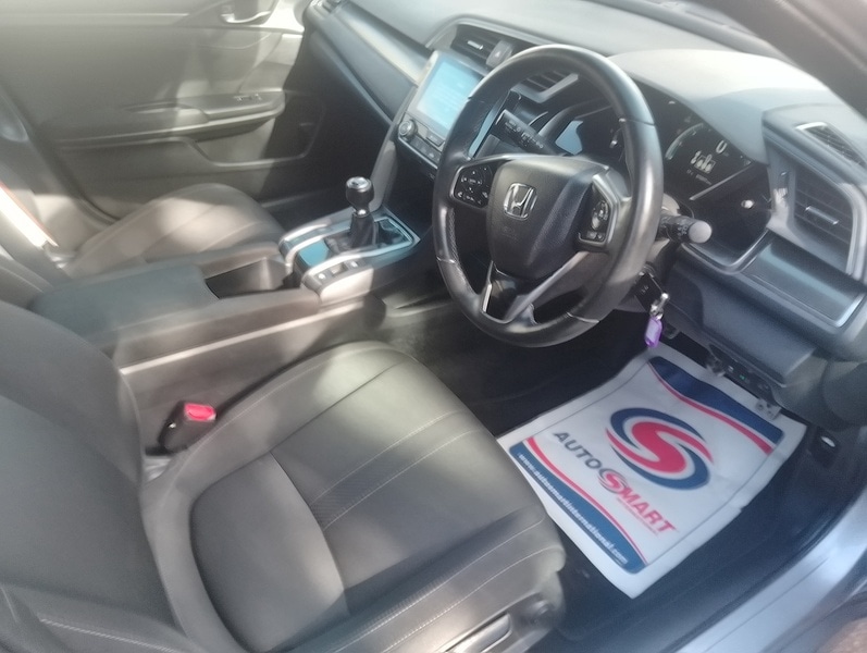 Used Honda Civic 2017 for sale - 77655710: Photo 14