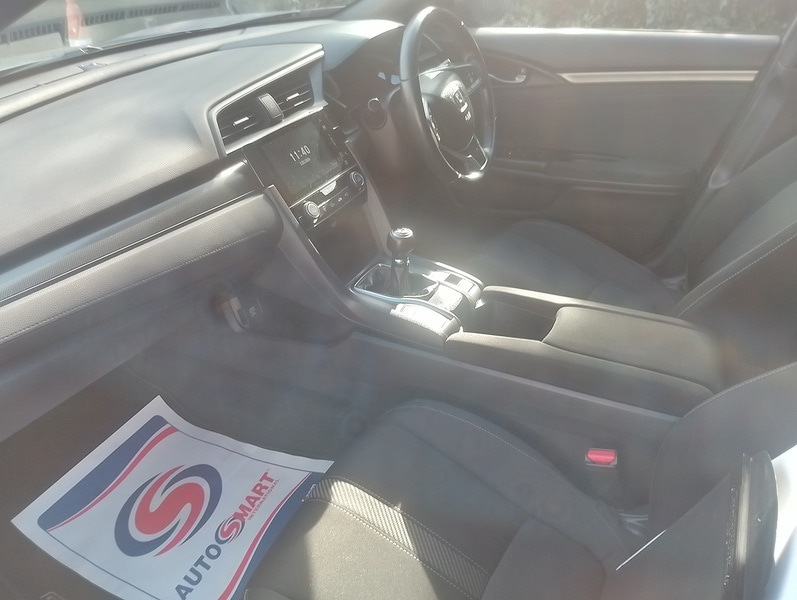 Used Honda Civic 2017 for sale - 77655710: Photo 18