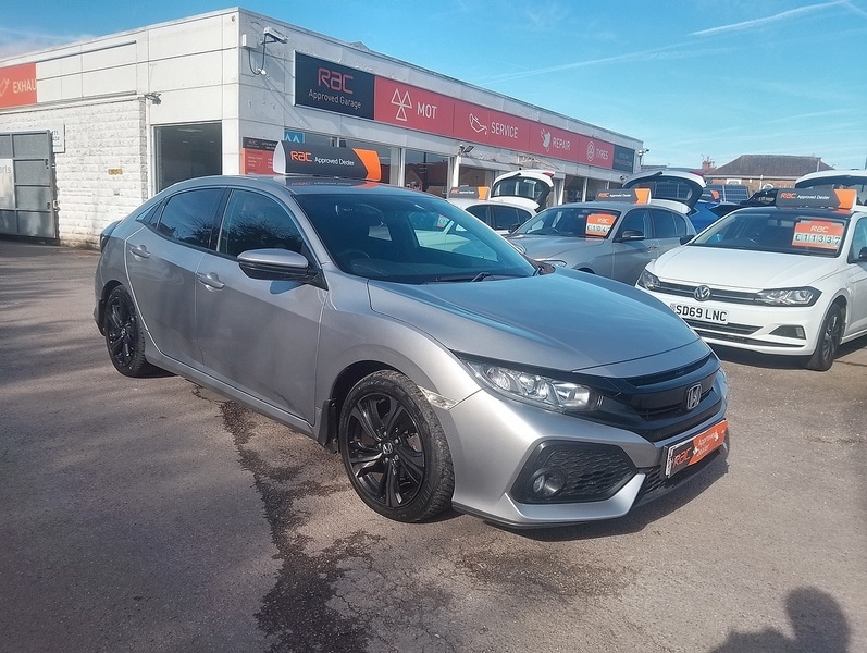 Used Honda Civic 2017 for sale - 77655710: Photo 2