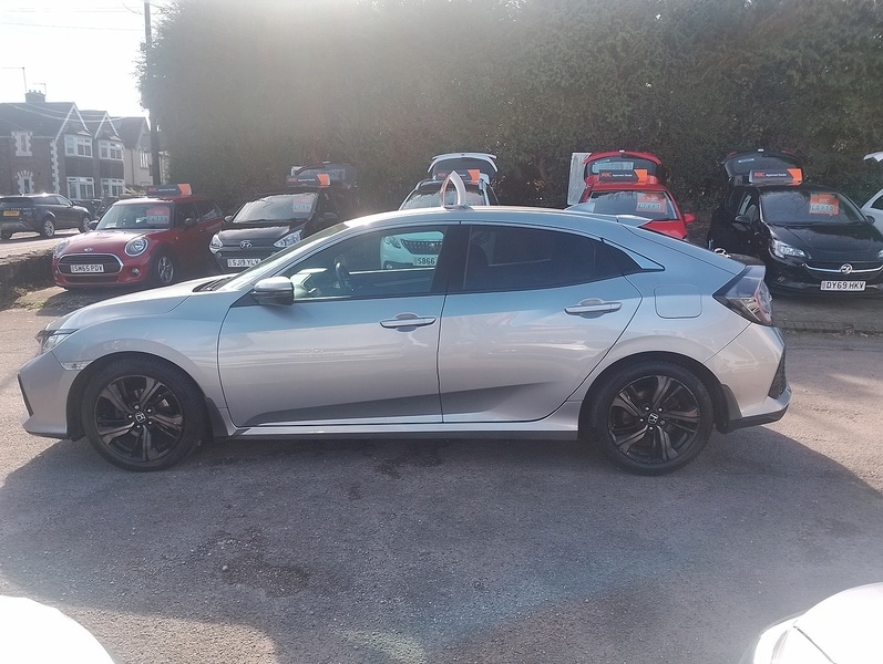 Used Honda Civic 2017 for sale - 77655710: Photo 7