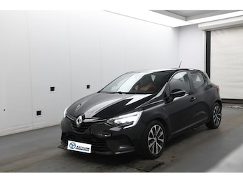 Used Renault Clio 2021 for sale - 78268239: Photo