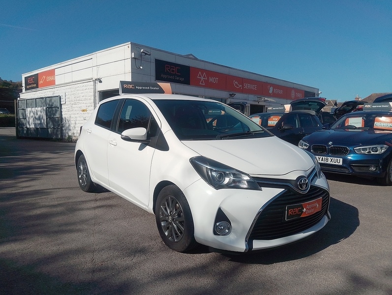 Used Toyota Yaris 2016 for sale - 77643309: Photo 2