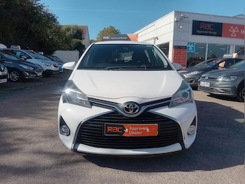 Used Toyota Yaris 2016 for sale - 77643309: Photo