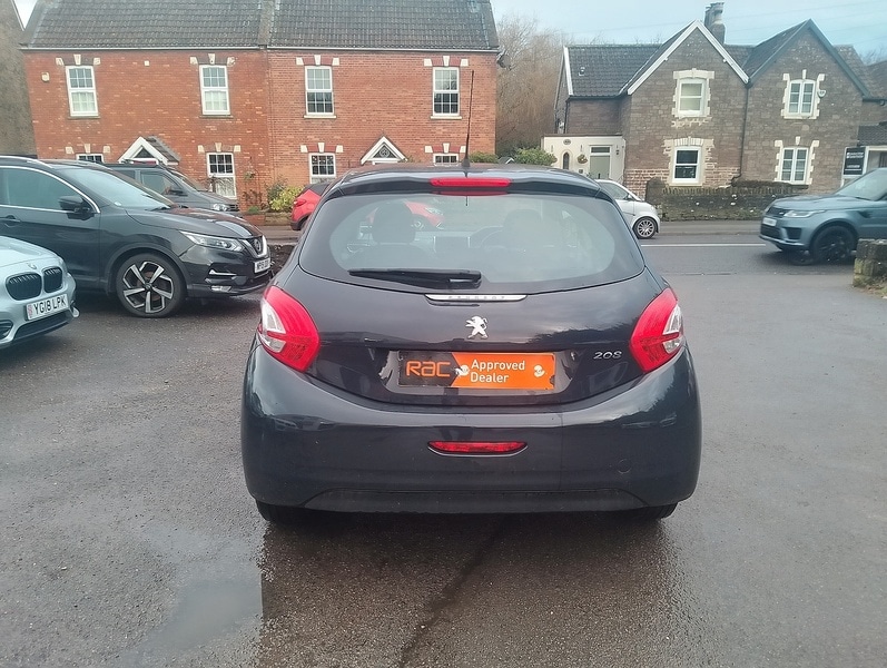 Used Peugeot 208 2015 for sale - 77465272: Photo 7