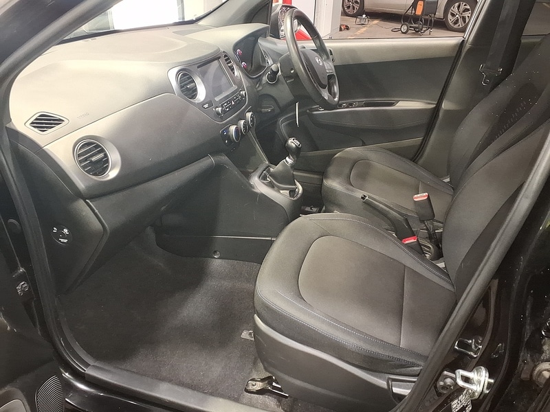 Used Hyundai i10 2019 for sale - 77437830: Photo 11