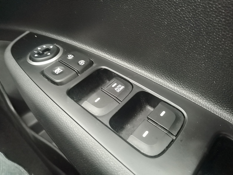 Used Hyundai i10 2019 for sale - 77437830: Photo 29