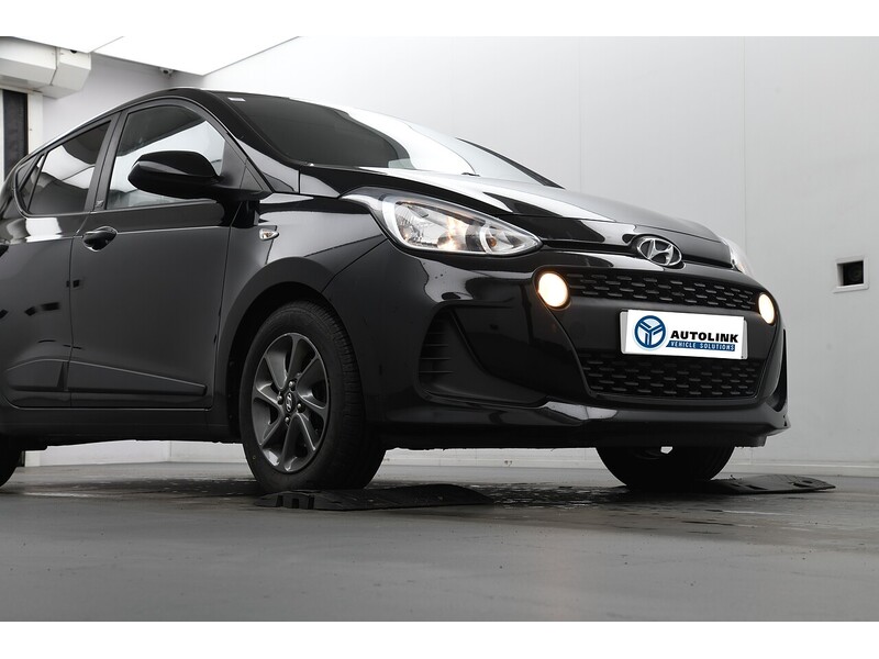 Used Hyundai i10 2019 for sale - 77437830: Photo 4