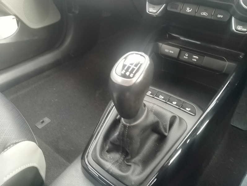 Used Kia Stonic 2019 for sale - 77422989: Photo 22