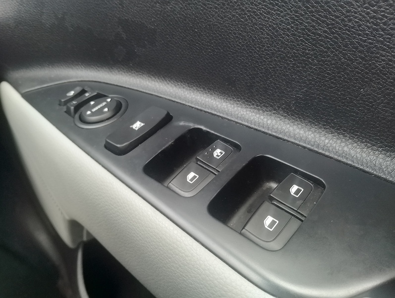 Used Kia Stonic 2019 for sale - 77422989: Photo 28