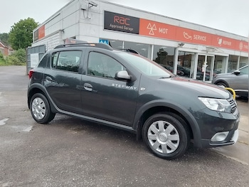 Used Dacia Sandero Stepway 2017 for sale - 78997029: Photo
